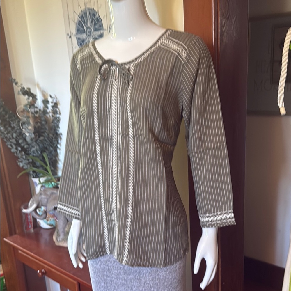 NWT Eddie Bauer size small light summery tunic Striped Olive Green Women's Top